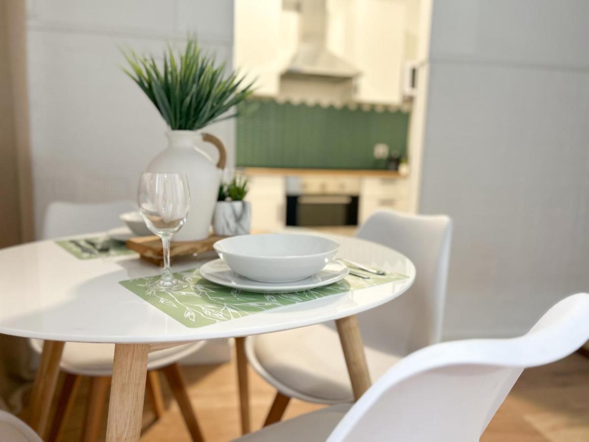 Apartamento Plaza Castilleja de la Cuesta Dış mekan fotoğraf